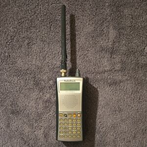 Radio Shack Pro-97 20-527 1000 Channel Triple Trunking Handheld Radio Scanner